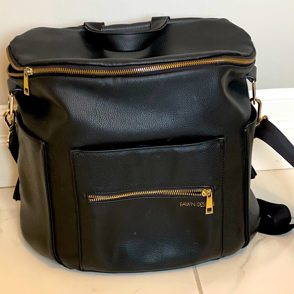 Fawn Design Backpack/Crossbody bag